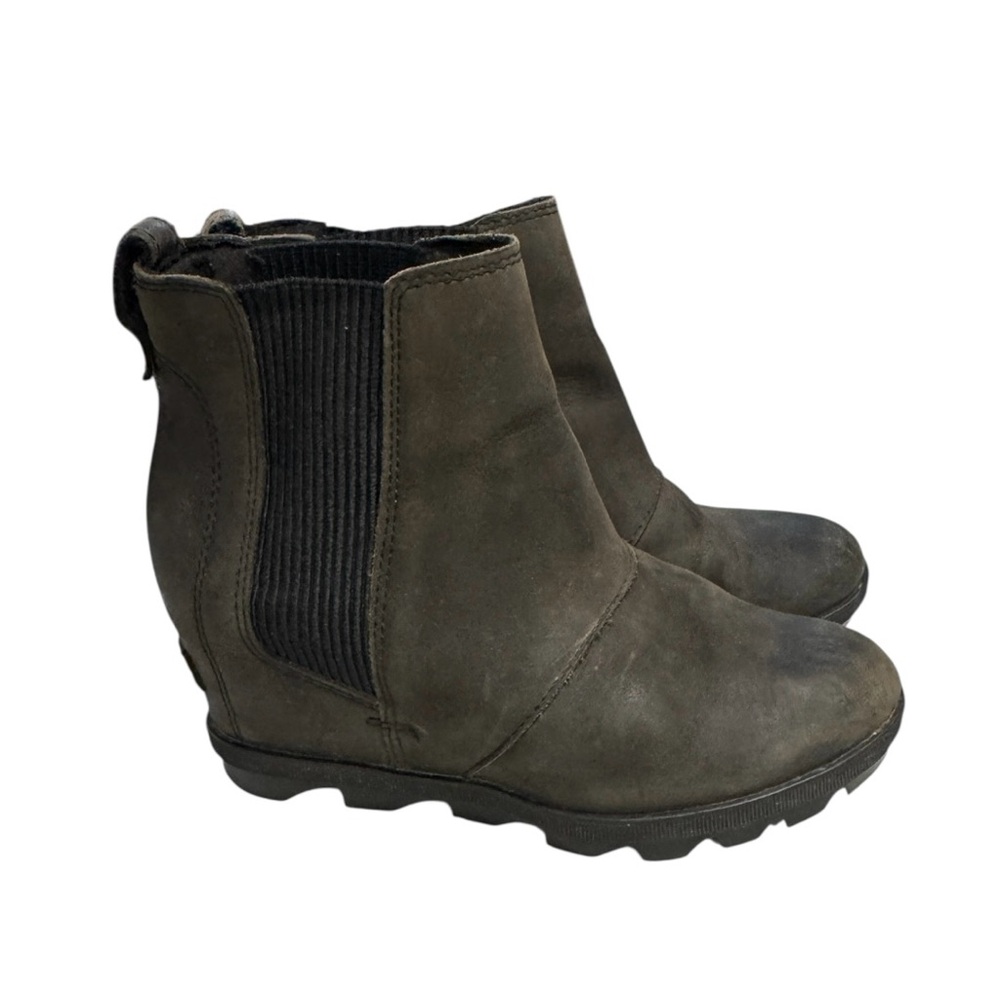 Sorel Joan of Arctic Wedge Chelsea Dark Brown Boots Size 6.5